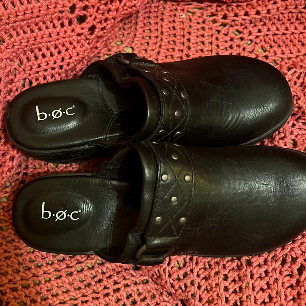 Brand New Women’s b.ø.c Black Wedges | Size 7
